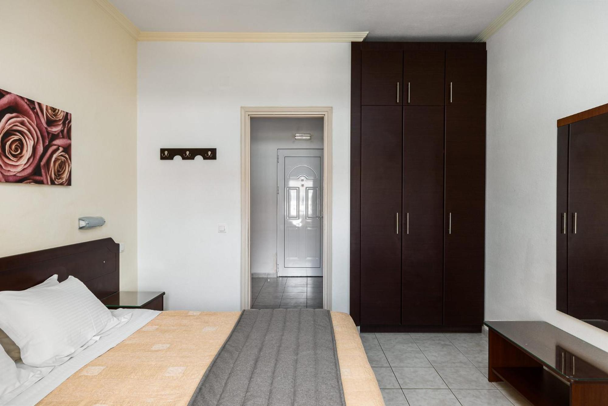 Konstantina Apartments Kávos Exteriör bild